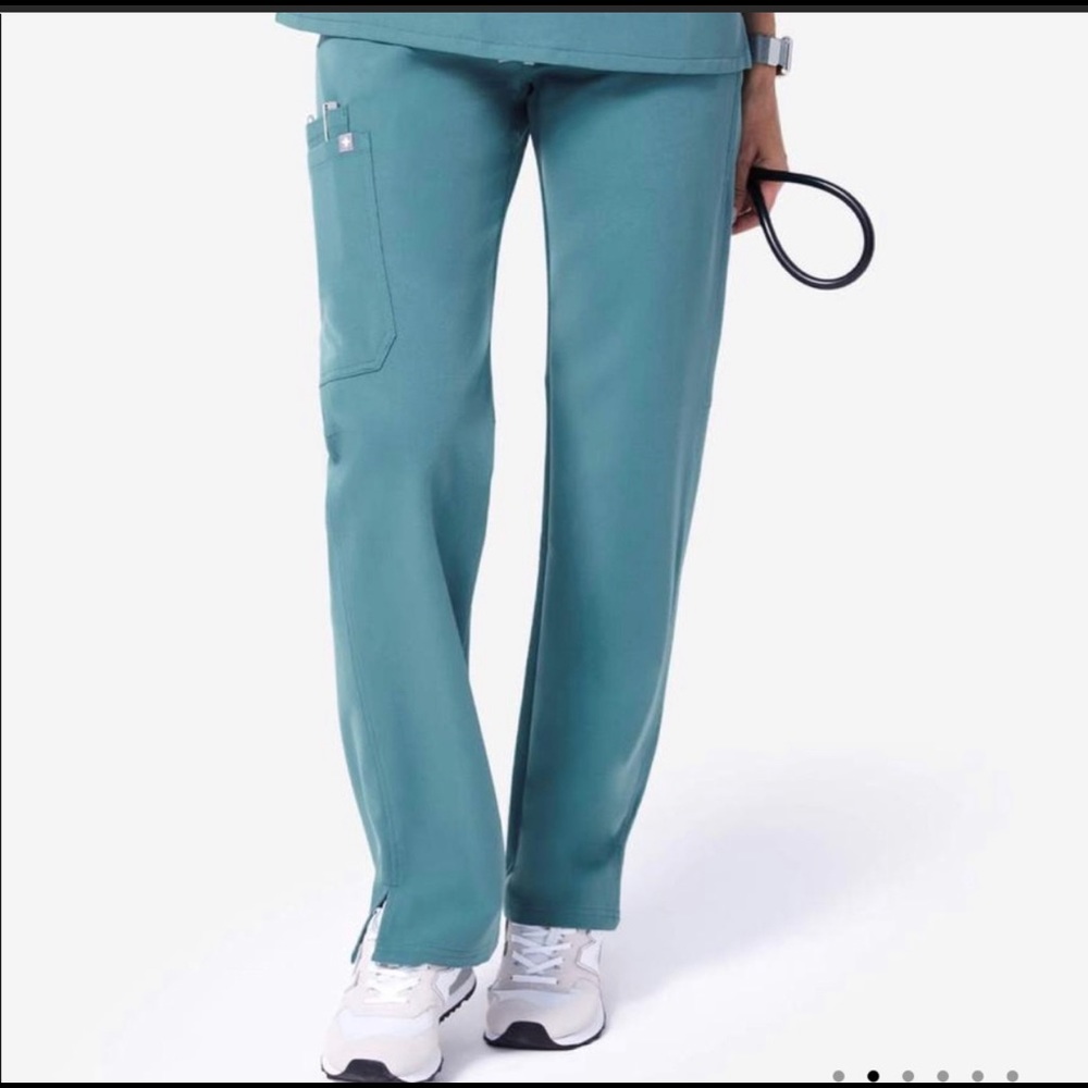 Figs Kade Scrub Pants in Hydrogreen